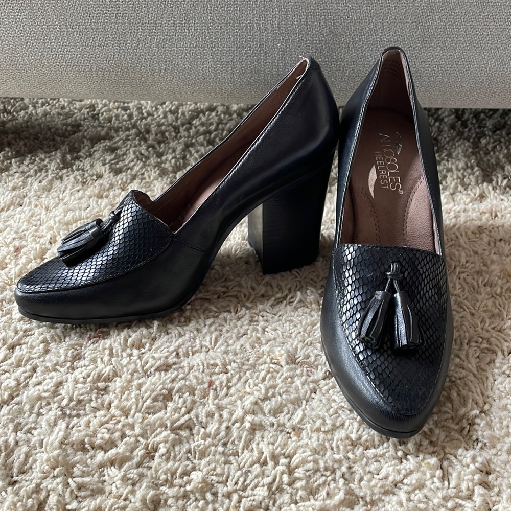 Aerosoles Black Heels NWT